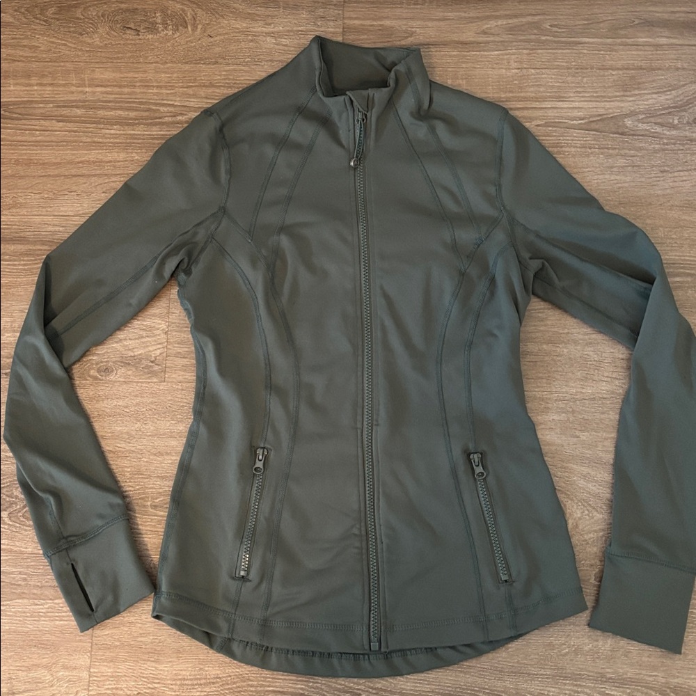 Green 90° Athletic Ladies zip up jacket Sz Small